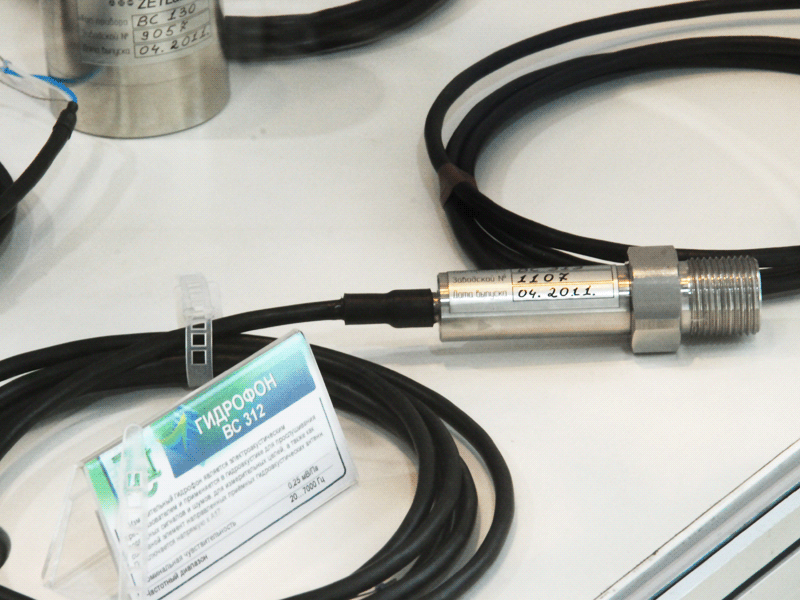 Гидрофон собственного производства ВС312. Возможны различные варинаты исполнения